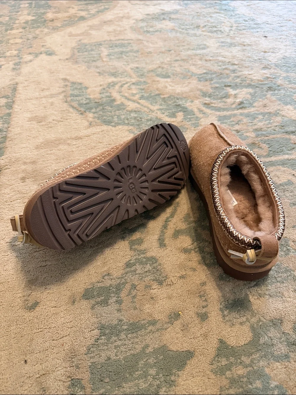 UGG Women's Chestnut Slip-On Suede Shearling Slippers - Picture 3 of 3